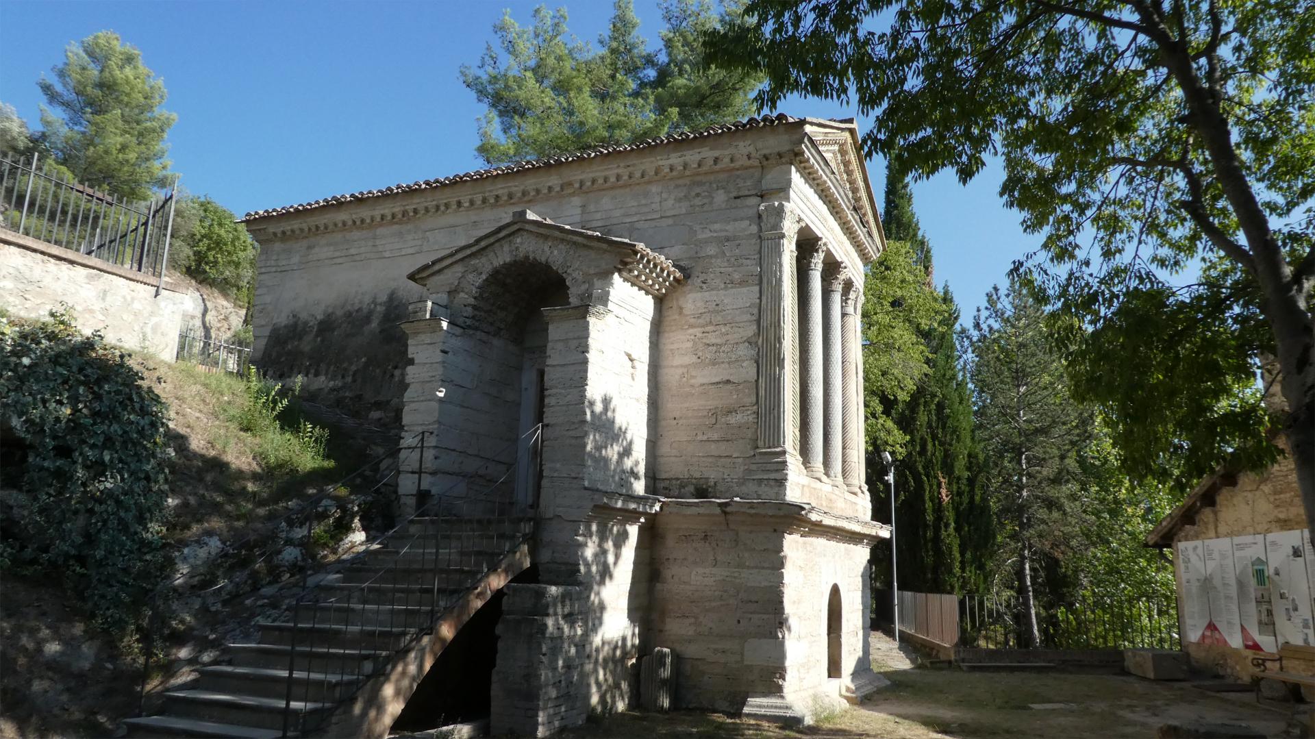 Tempietto del Clitunno